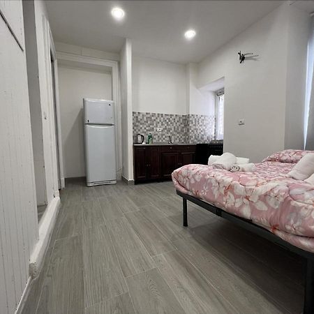 Il Giardino E Gli Affreschi Bed & Breakfast Katanya Dış mekan fotoğraf